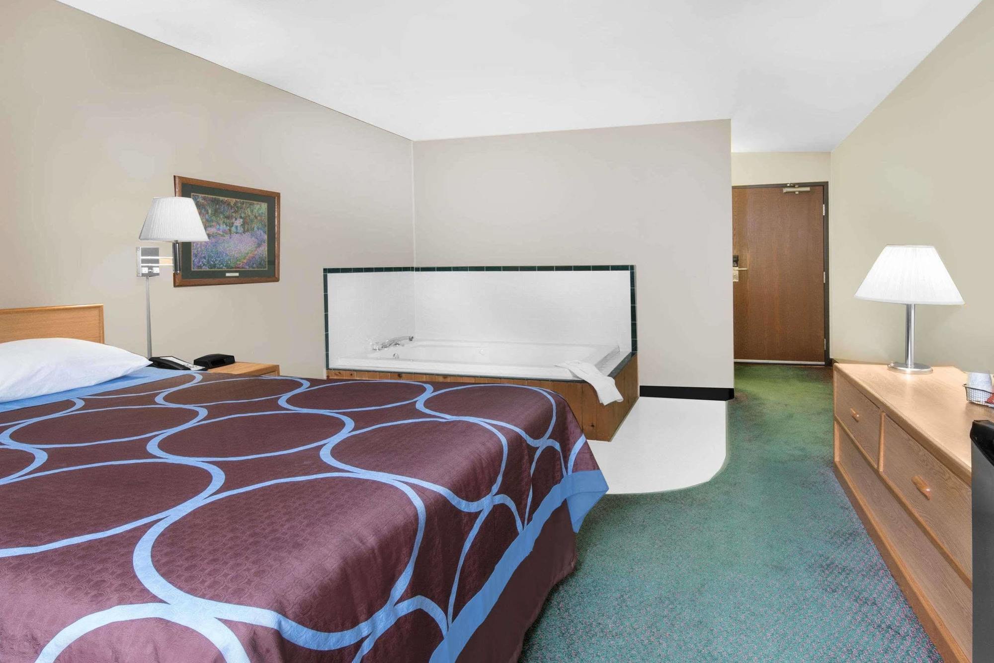 Northwoods Inn And Suites Ely Bagian luar foto