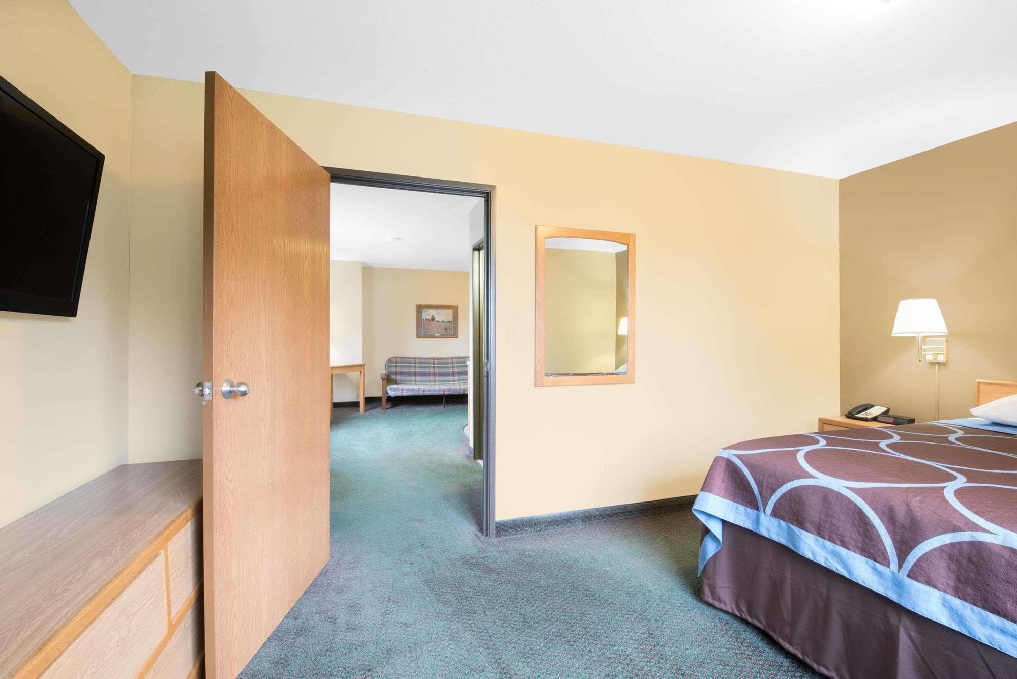 Northwoods Inn And Suites Ely Bagian luar foto